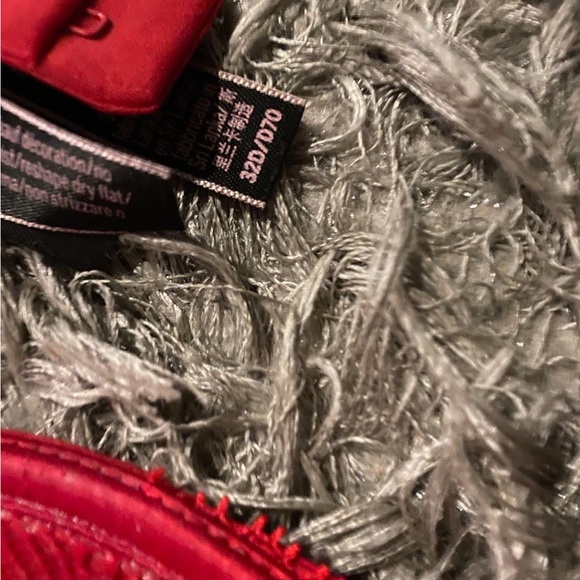 Victoria’s Secret red lace bra, never worn - Picture 2 of 4